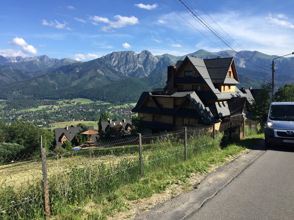 Transfery lotniskowe Balice Zakopane i Pyrzowice Zakopane. Bezpośredni przewóz z lotniska.