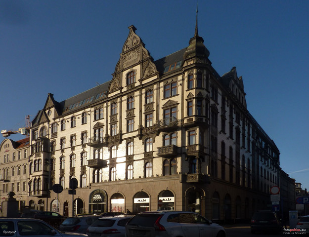 Transfer lotniskowy dla gości Hotel Monopol w Katowicach. Busy, Vany, osobowe, dyskretne TAXI - na lotniska Katowice Pyrzowice i Kraków Balice