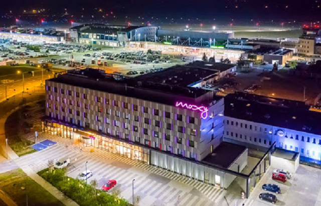 Shuttle service do / z hotelu Katowice Vienna House Easy. Pickup z lotniska. Przewozy do portu lotniczego Balice KRK i Pyrzowice KTW, a także Okęcie WAW. 
